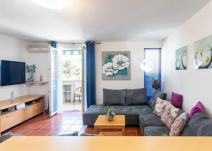 Zara Apartment *